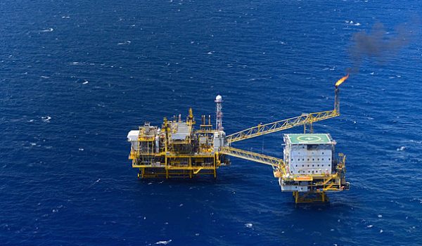 pngtree-top-view-offshore-oil-rig-platform-drill-pollution-exploration-photo-image_9395998